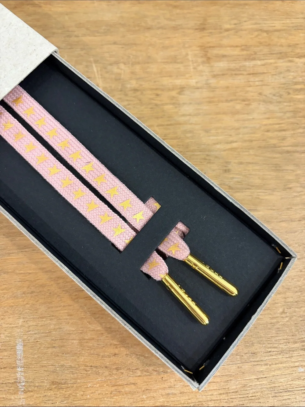 NWT Golden Goose Laces Star-Pattern Pink Shoelaces with Gold Tips